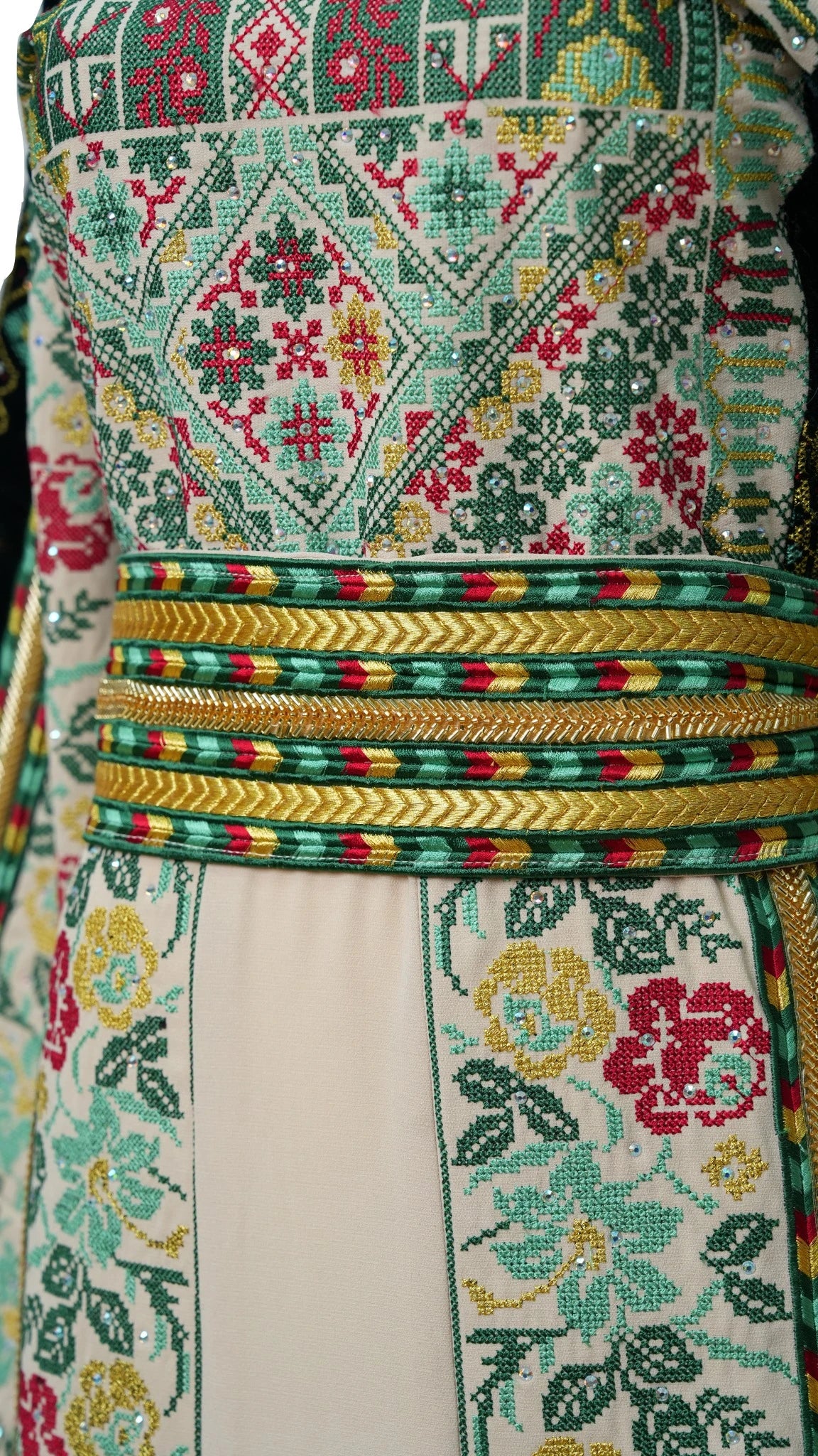 Floral Embroidered Thobe